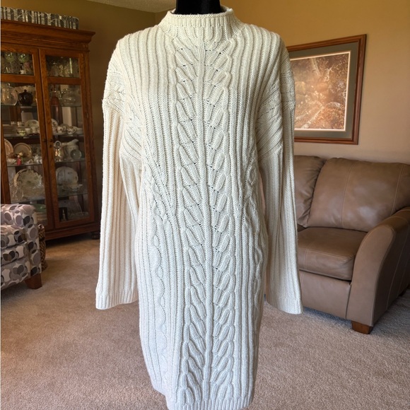 Express Ivory Dress Knit - Picture 3 of 7